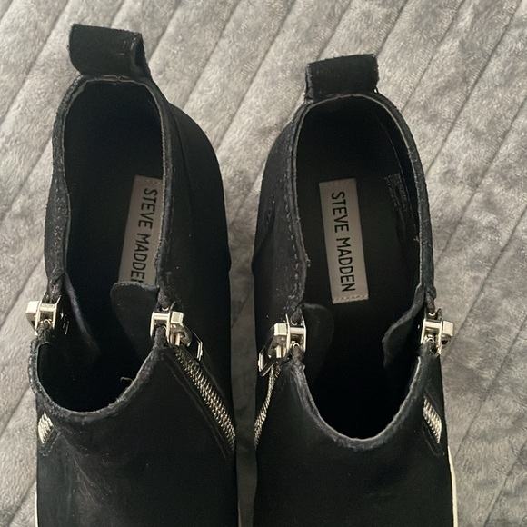Steve Madden Wedgie Suede Ankle Sneakers - Picture 6 of 8